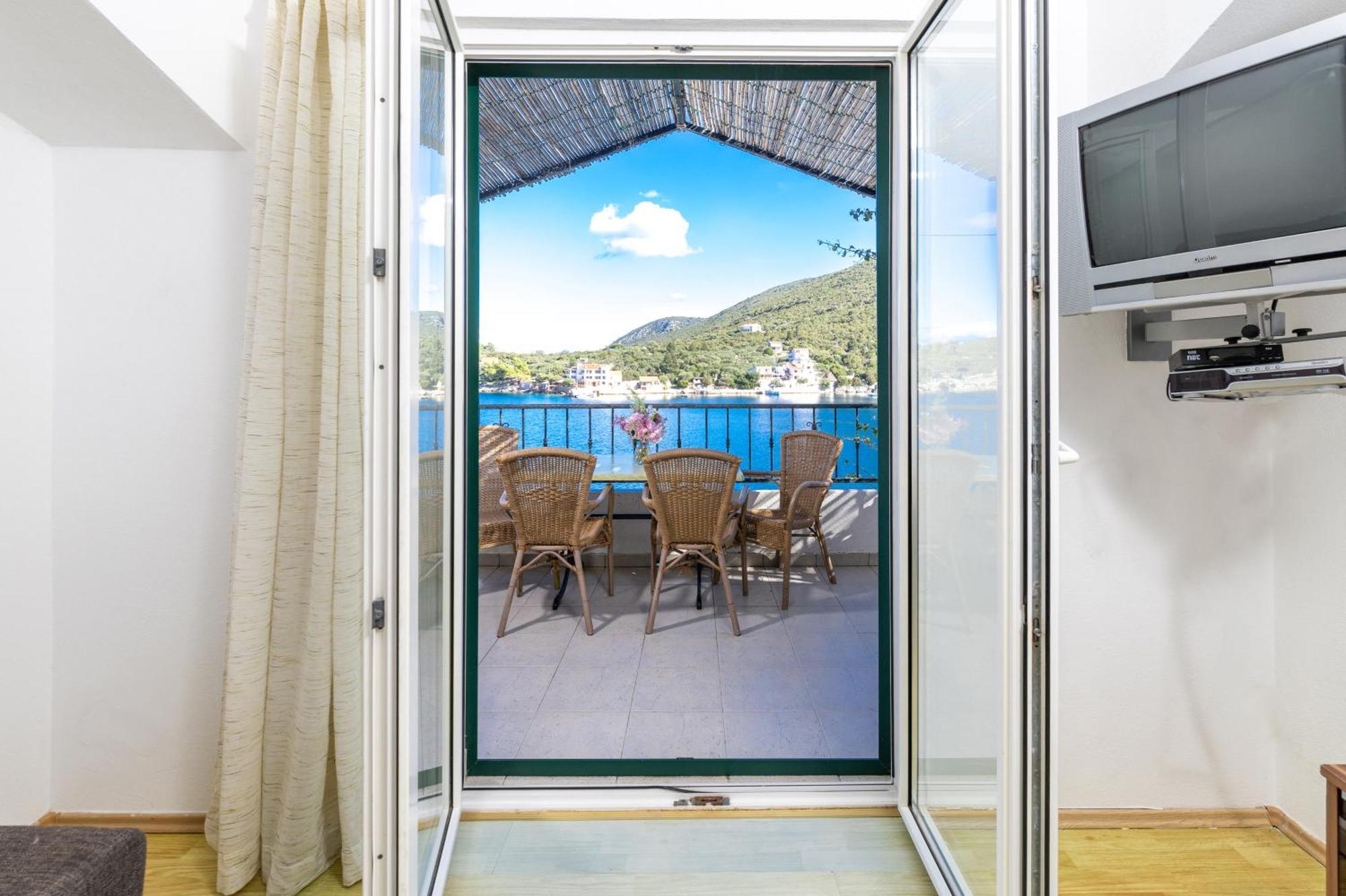 Rubin Apartment *